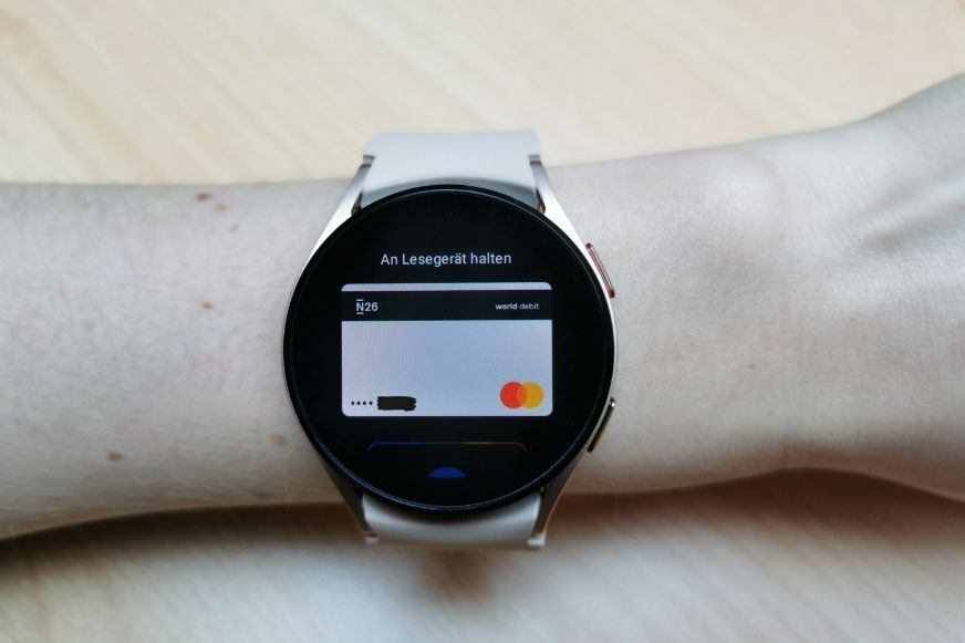 Hybrid deals smartwatch nfc